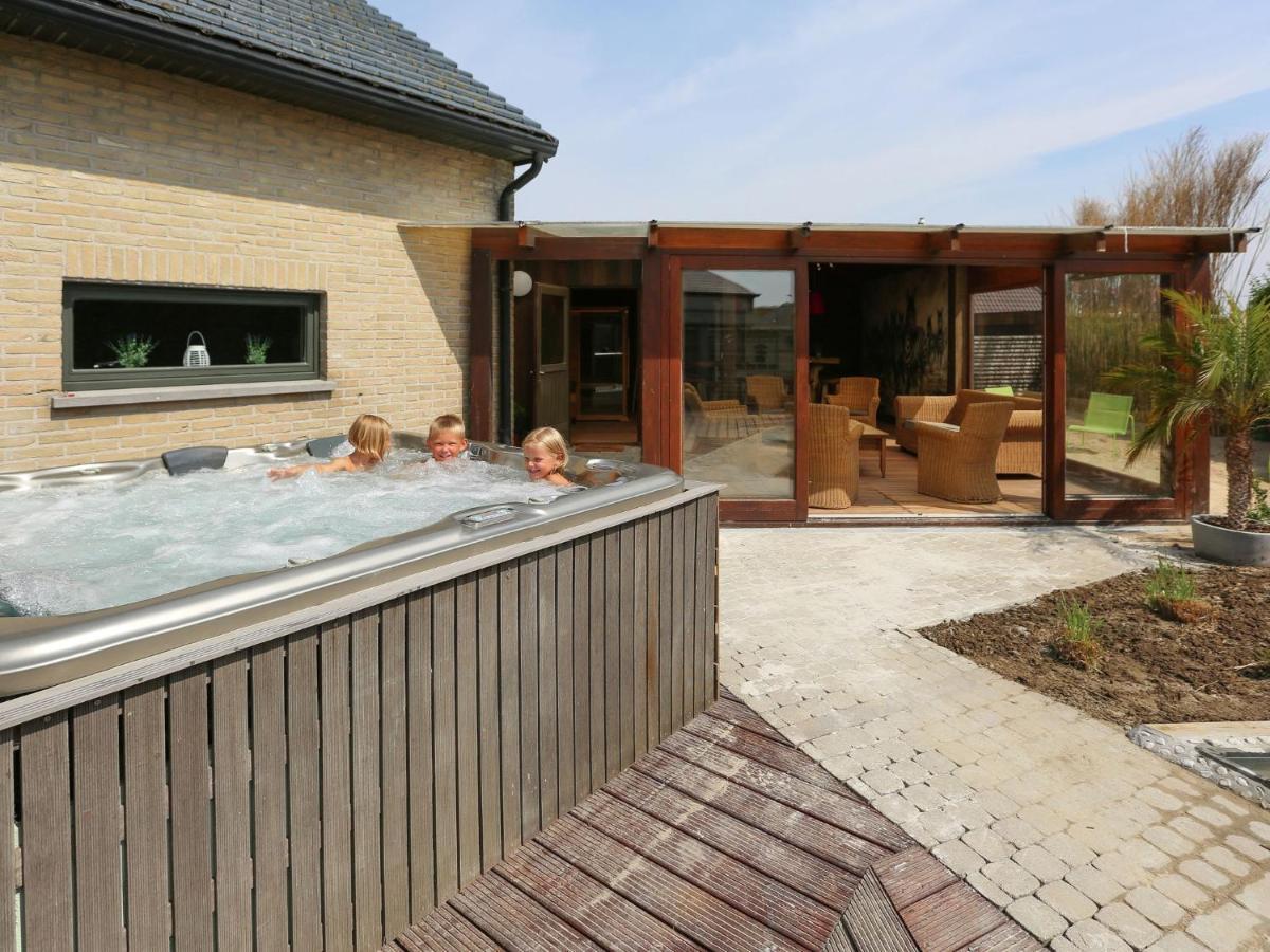 Splendid Villa In Middelkerke With Sauna Bubble Bath Exterior foto